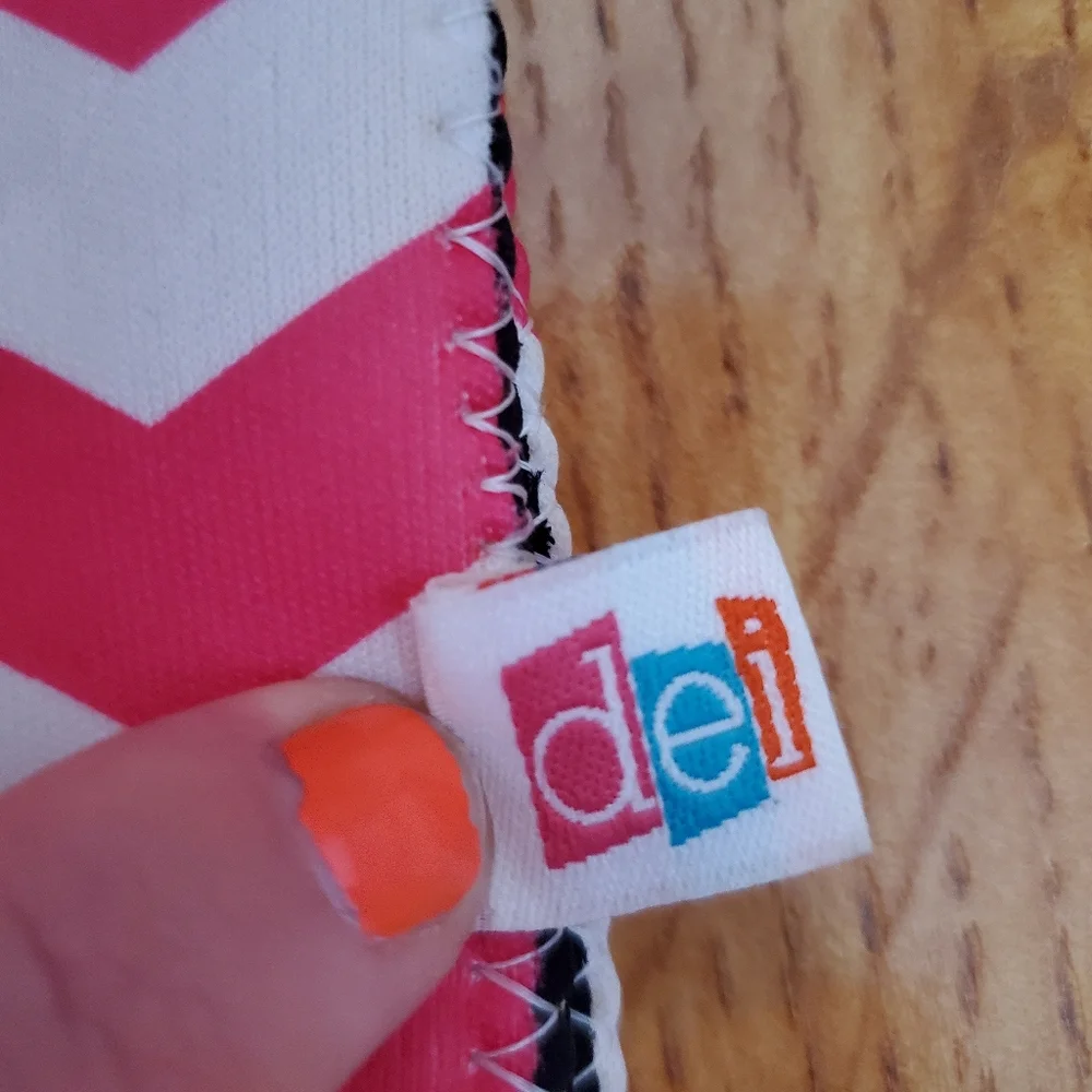 Cute 6 pack beer holder - Picture 2 of 3